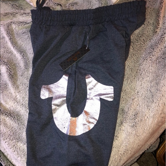 True Religion Shorts - Picture 1 of 4